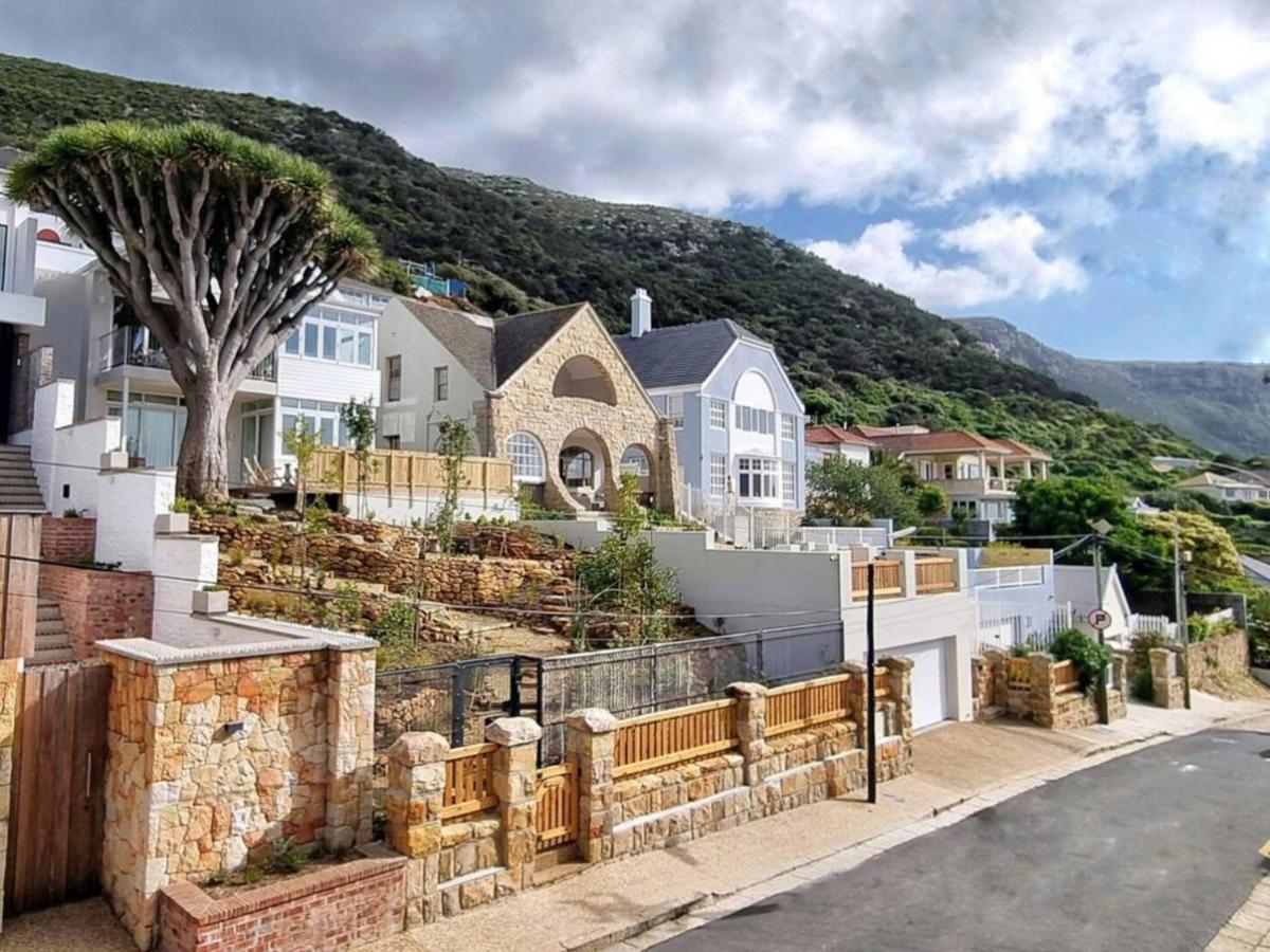 The Dragon Tree Guesthouse Kalk Bay Exterior photo